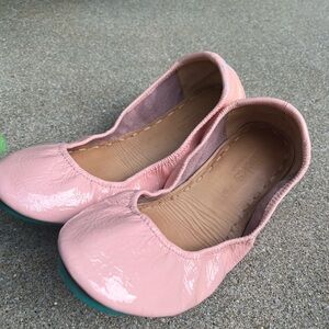 Patent ballet pink Tieks very minimal wear.